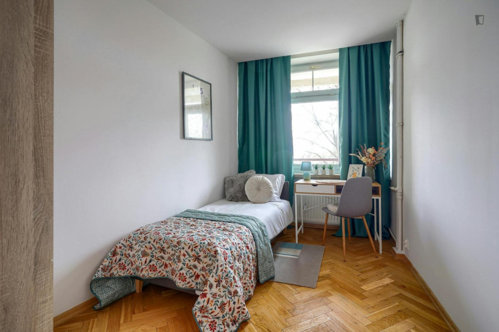 Neat single bedroom near the centre of Warsaw