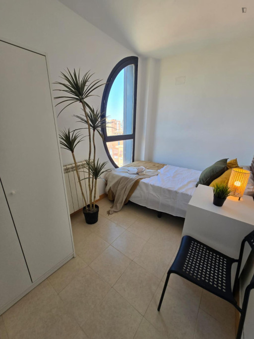 Modern double bedroom in Parla - Madrid - chambre - ImmoJeune