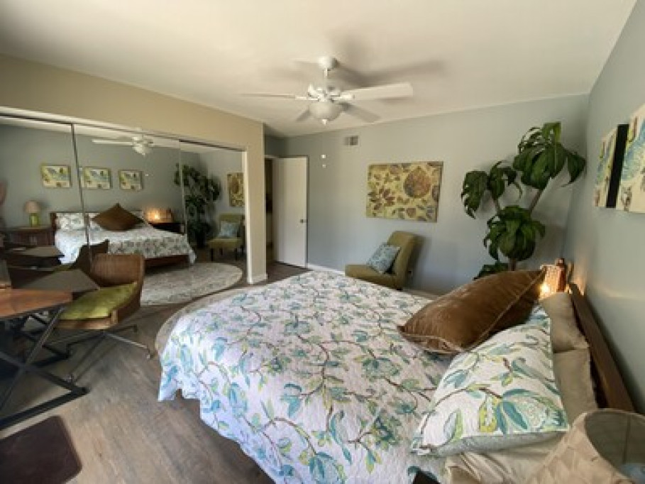 Peaceful Scenic Desert Retreat