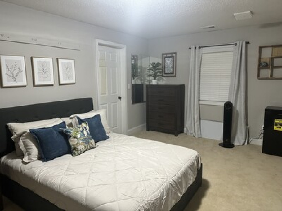 Bedrooms for Rent in Stone Mountain