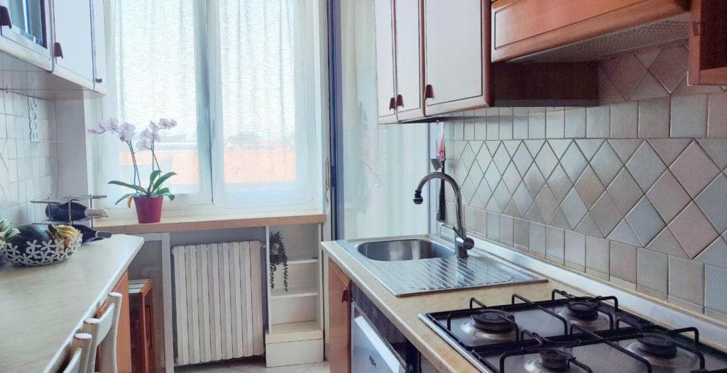 Lovely 2 bedroom apartment in the Zone 8 of Milan