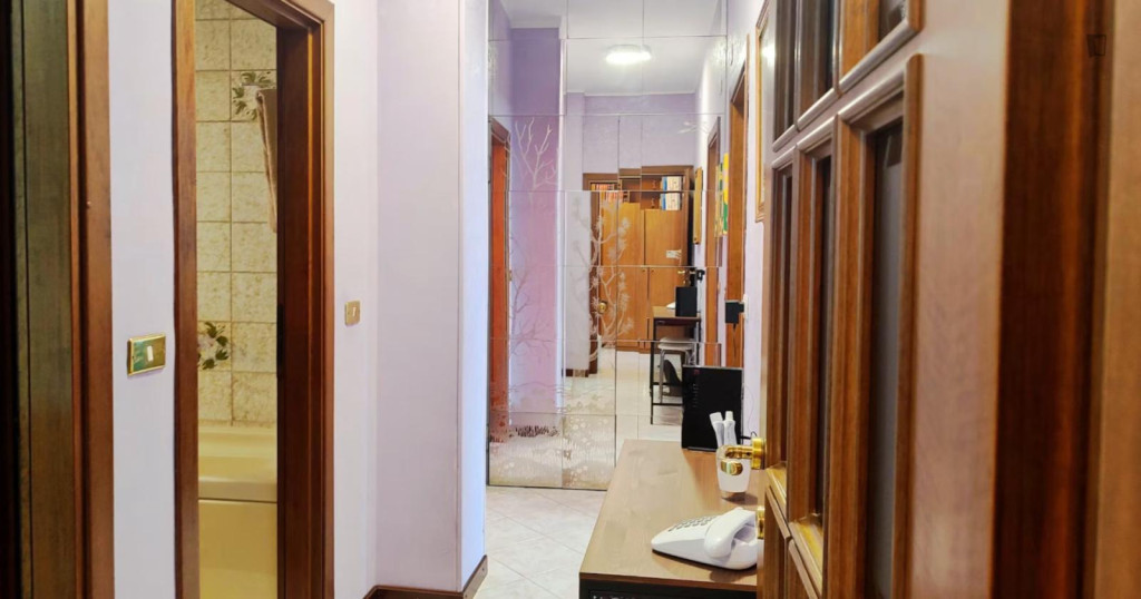 Lovely 2 bedroom apartment in the Zone 8 of Milan