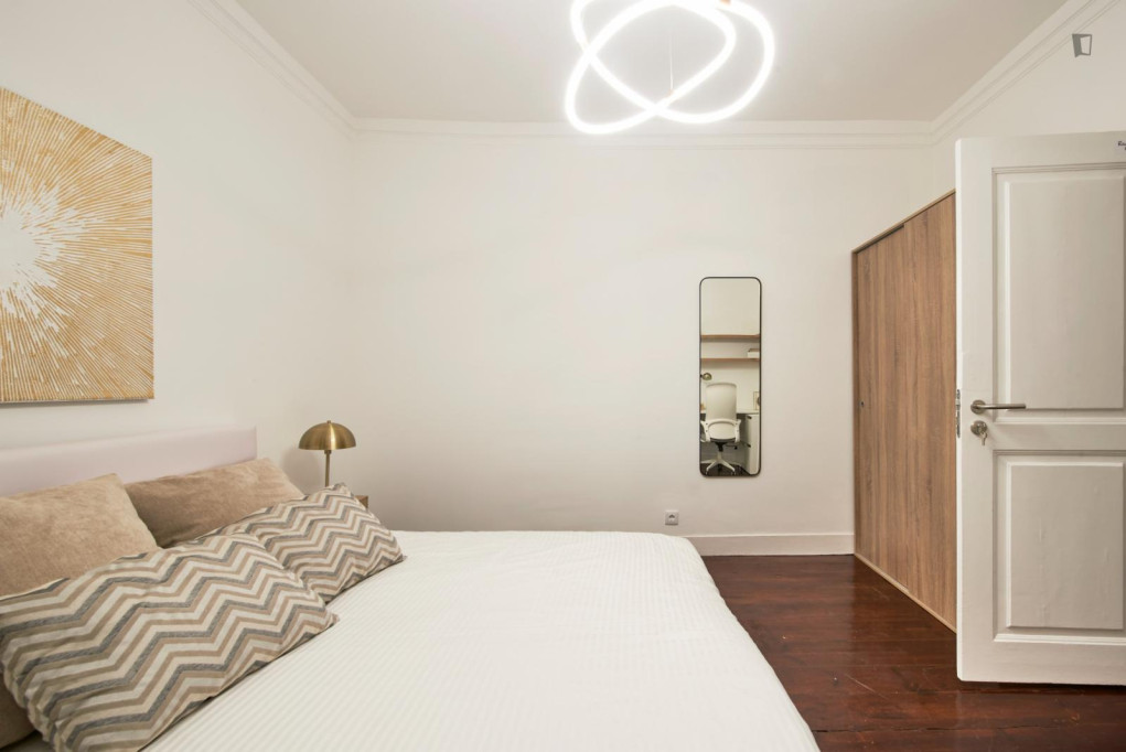 Cosy double bedroom in Picoas