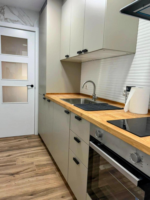 Cozy double bedroom in modern apartment in central Castellón