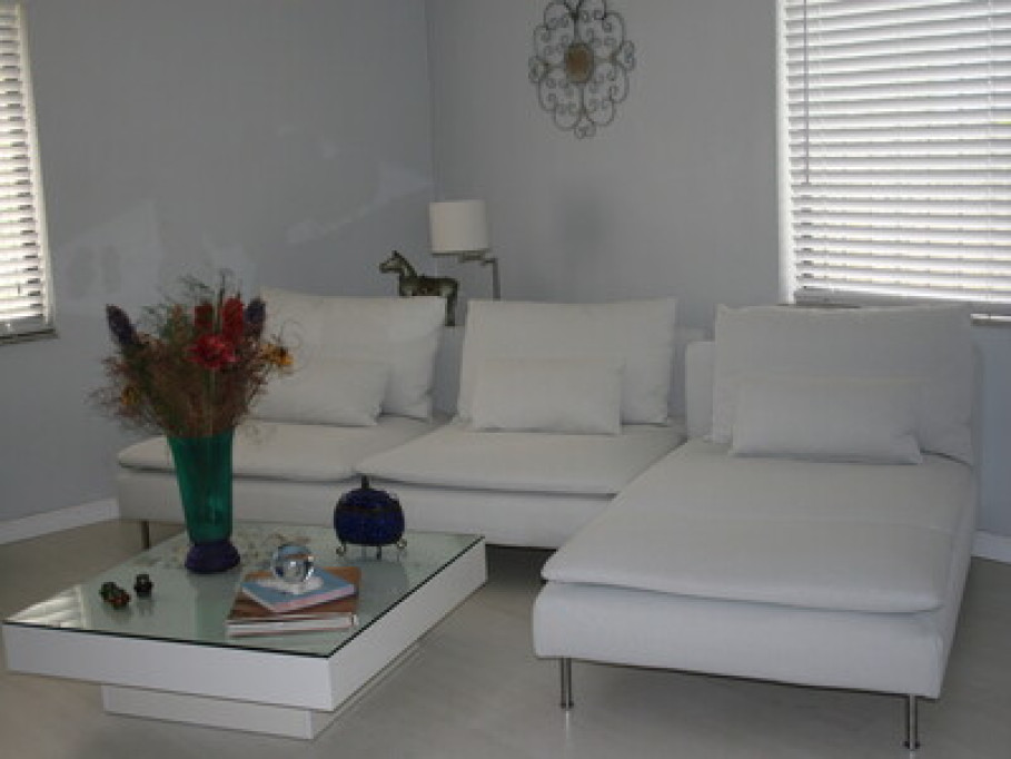 Home in central MIA close to airpor