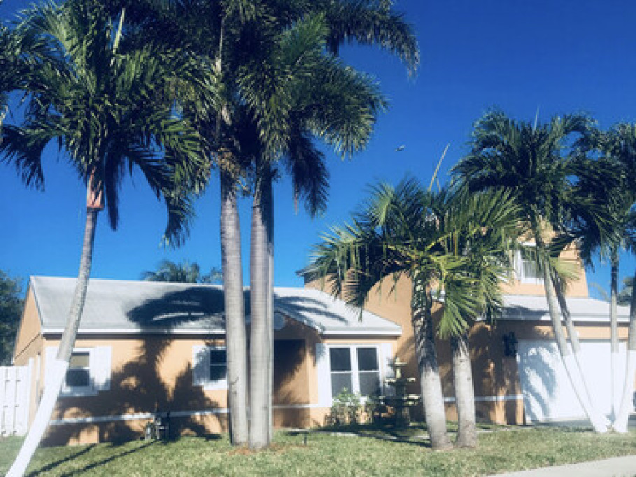 Modern Family Home Stay Near NSU 