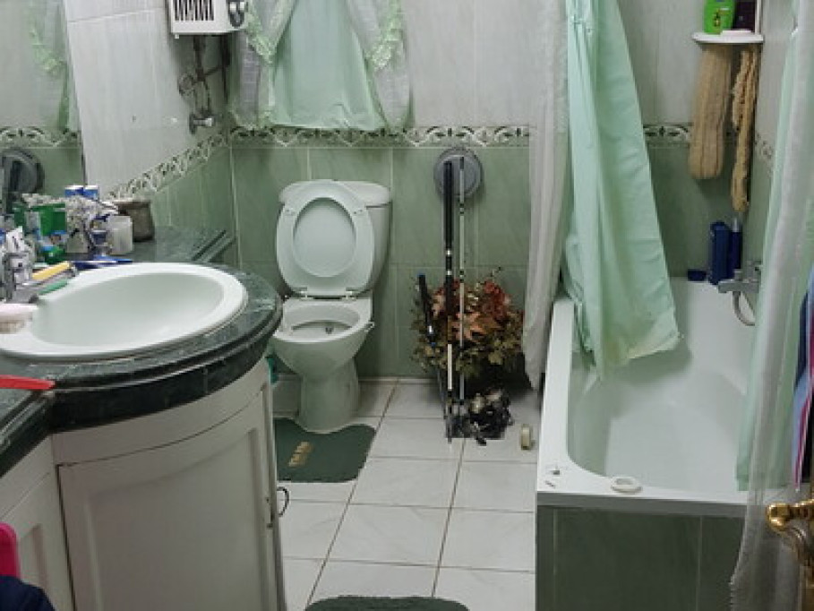 "female only" me with family house 