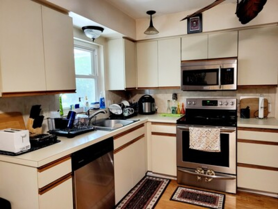 Close to the beach & downtown