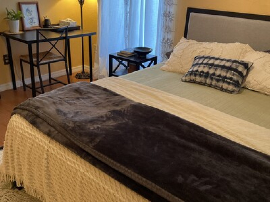 Ladies only Master Bedroom w/bath