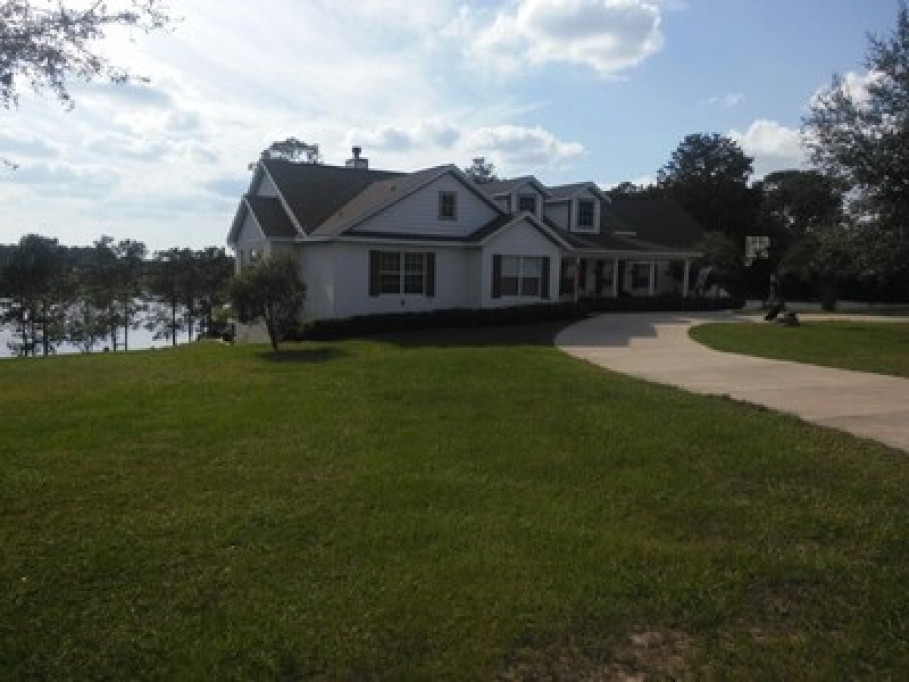 Spacious, 1,900 sq ft. Lower level 