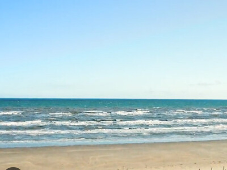Beach Breeze Retreat 