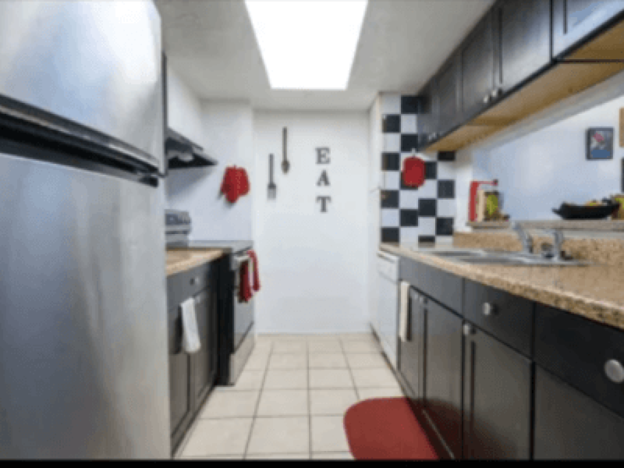Clean, Quiet & Urban Home