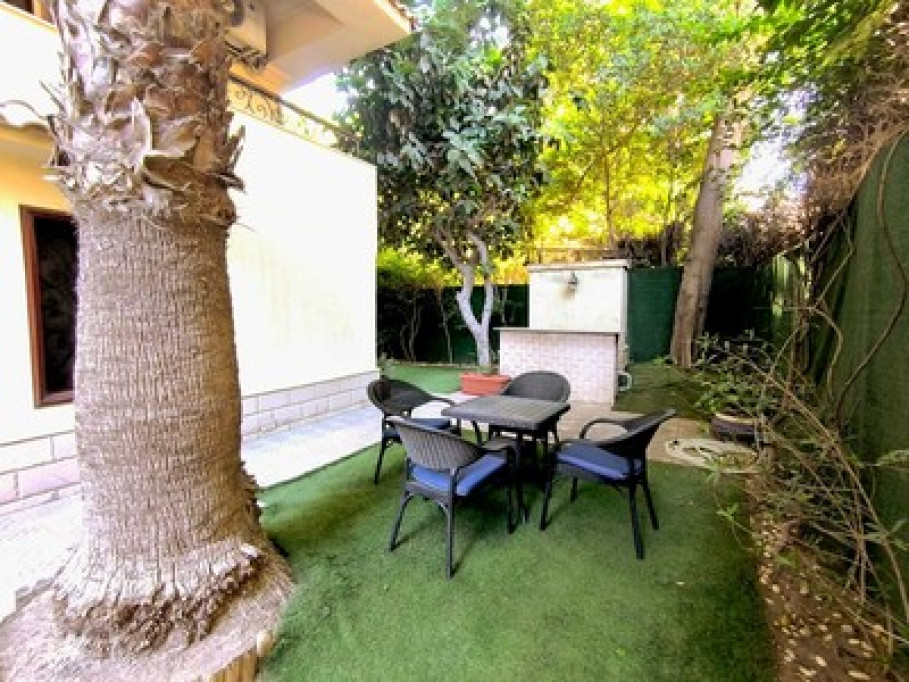 Cozy Duplex + Pool Near Pyramids