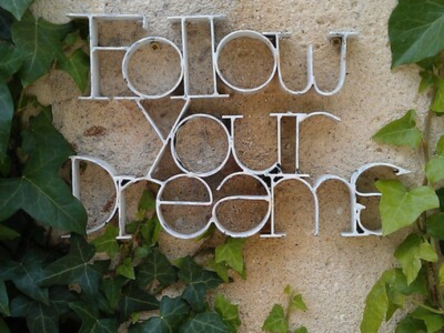 Stay in France and learn English!