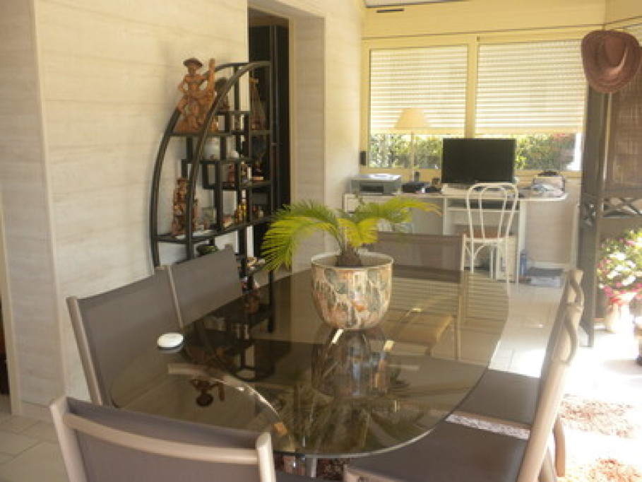 Quiet House 2 km From the sea