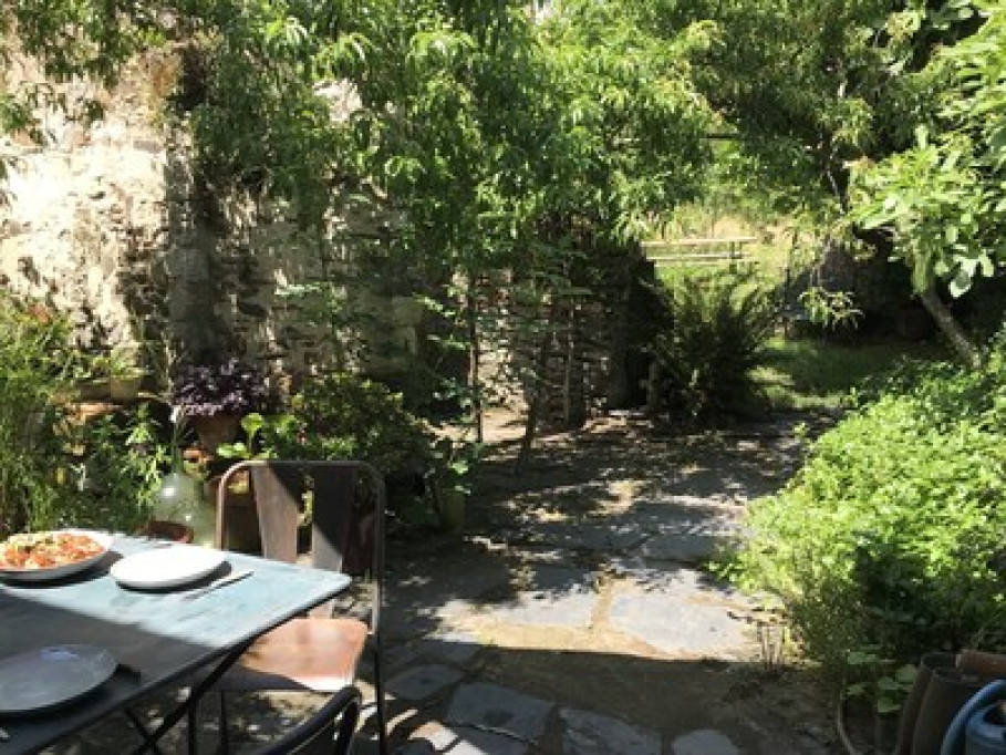 Large & beautiful house on the banks of the Loire