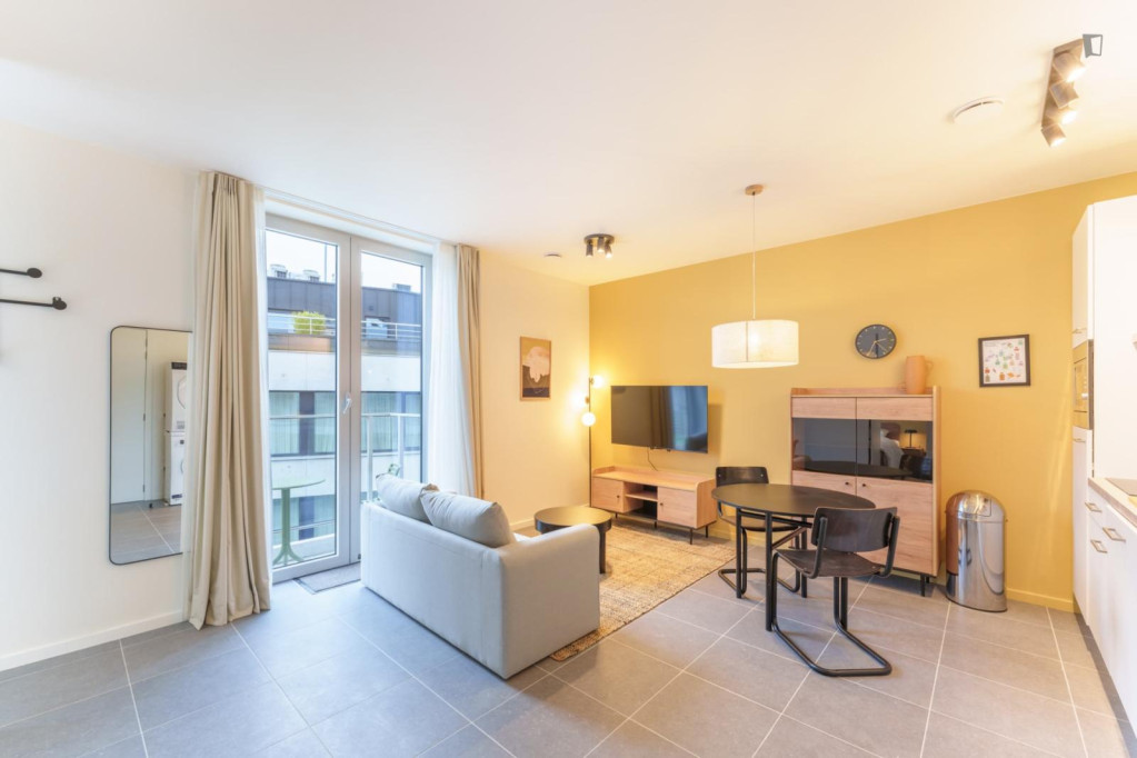 Modern studio near Anvers-Central train station