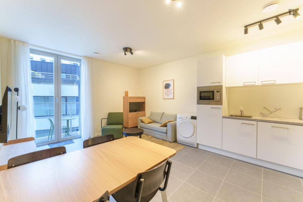 Bright 1 bedroom apartment near Anvers-Central train station