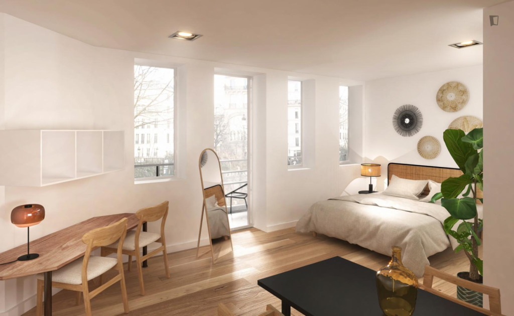 Neat little studio near Madou metro station