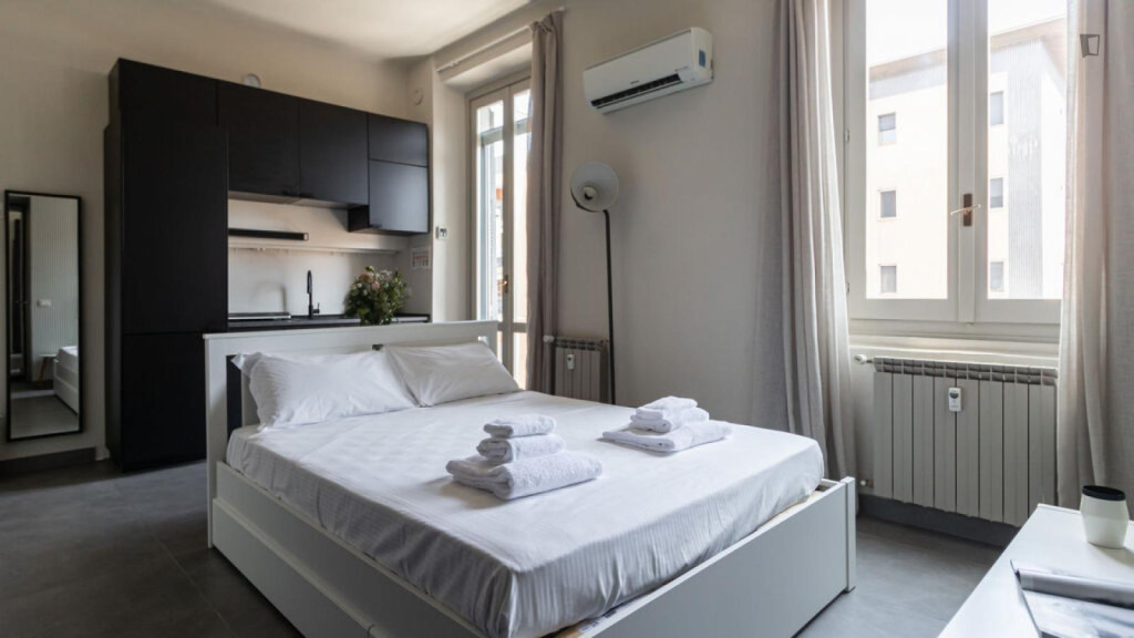 Attractive studio in Lorenteggio - Milan - chambre - ImmoJeune