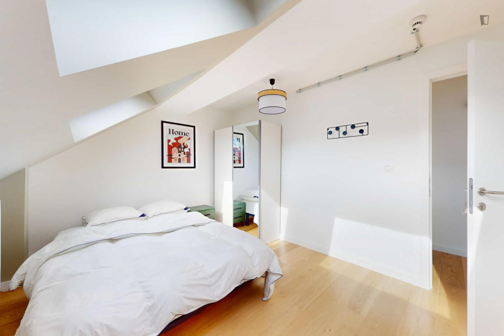 Alluring double bedroom in Schaerbeek