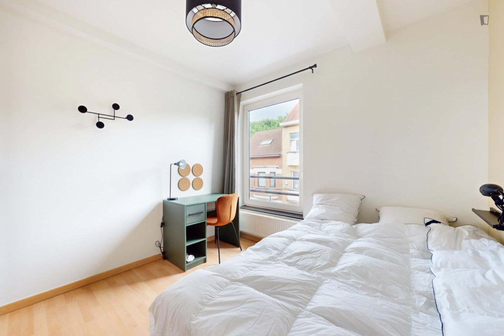 Comfy double bedroom in Stalle