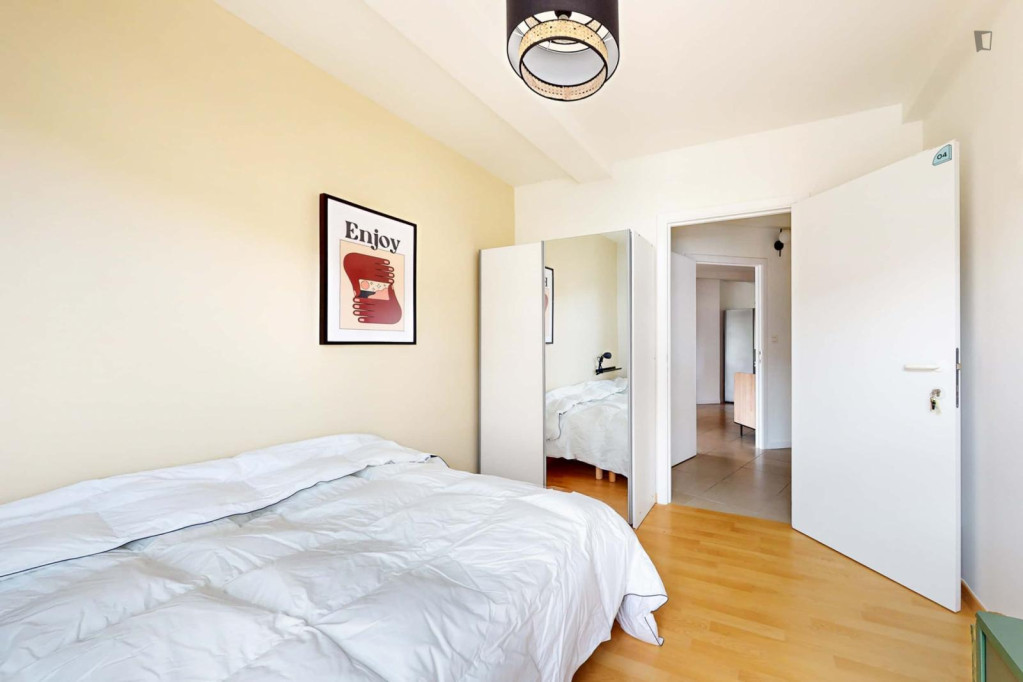 Comfy double bedroom in Stalle