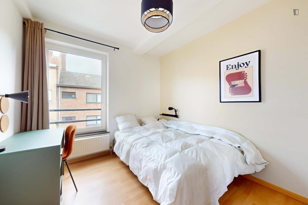 Comfy double bedroom in Stalle - Bruxelles - chambre - ImmoJeune