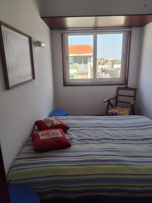Bright double bedroom in the centre of Porto - Porto - chambre - ImmoJeune