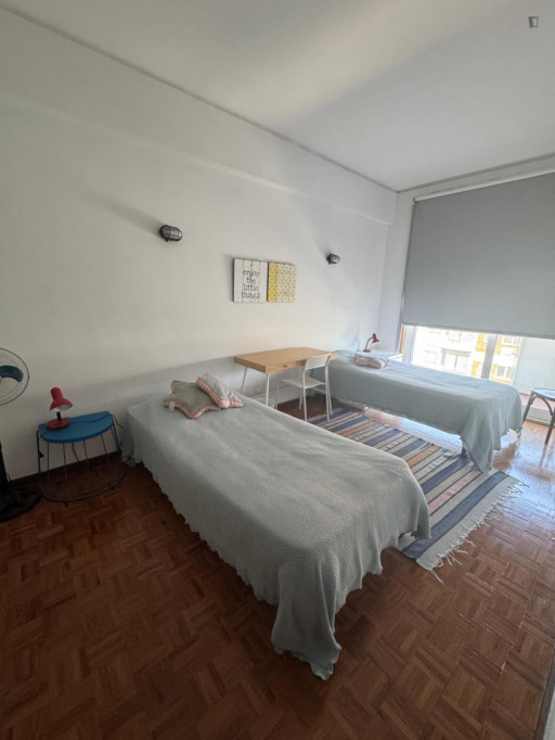 Neat twin bedroom in the centre of Porto - Porto - chambre - ImmoJeune