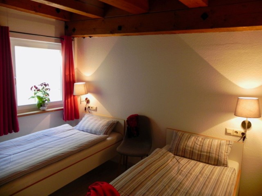TOP-location! Modern 3 room-apartment in the historic town center, private parking