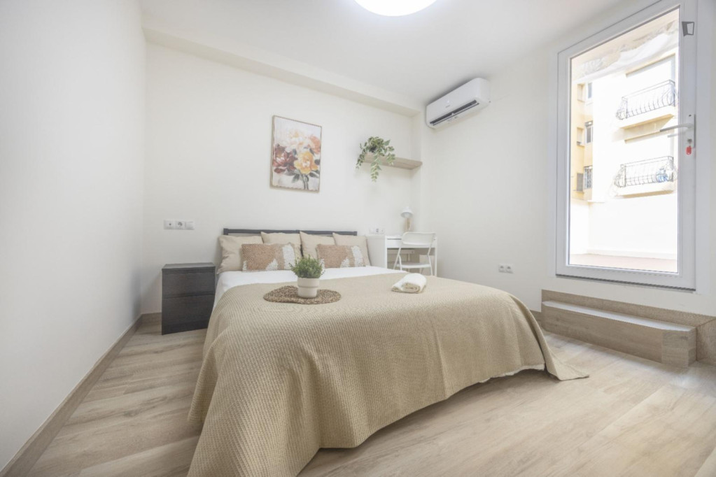 Bright double bedroom in Mont-Olivet - Valence - chambre - ImmoJeune