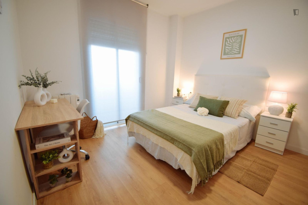 Beautiful double bedroom within walking distance to the university - Lleida - chambre - ImmoJeune