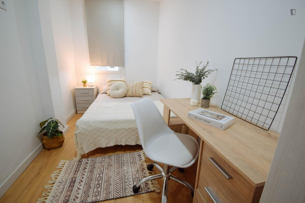 Pleasing double bedroom within walking distance to the university - Lleida - chambre - ImmoJeune