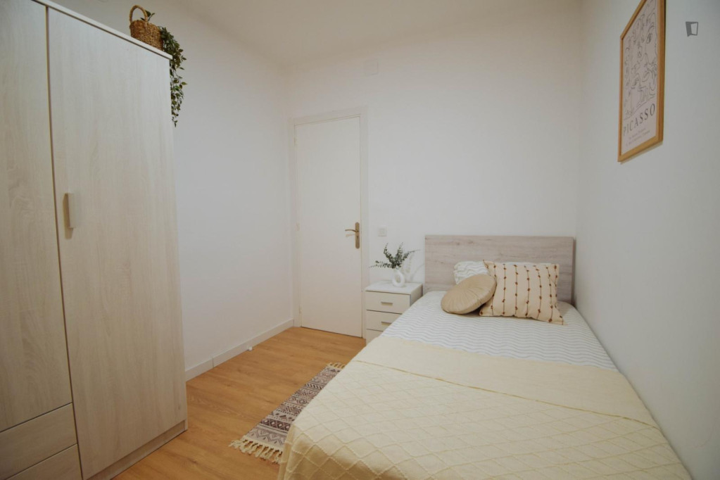 Comfortable single bedroom within walking distance to the university - Lleida - chambre - ImmoJeune