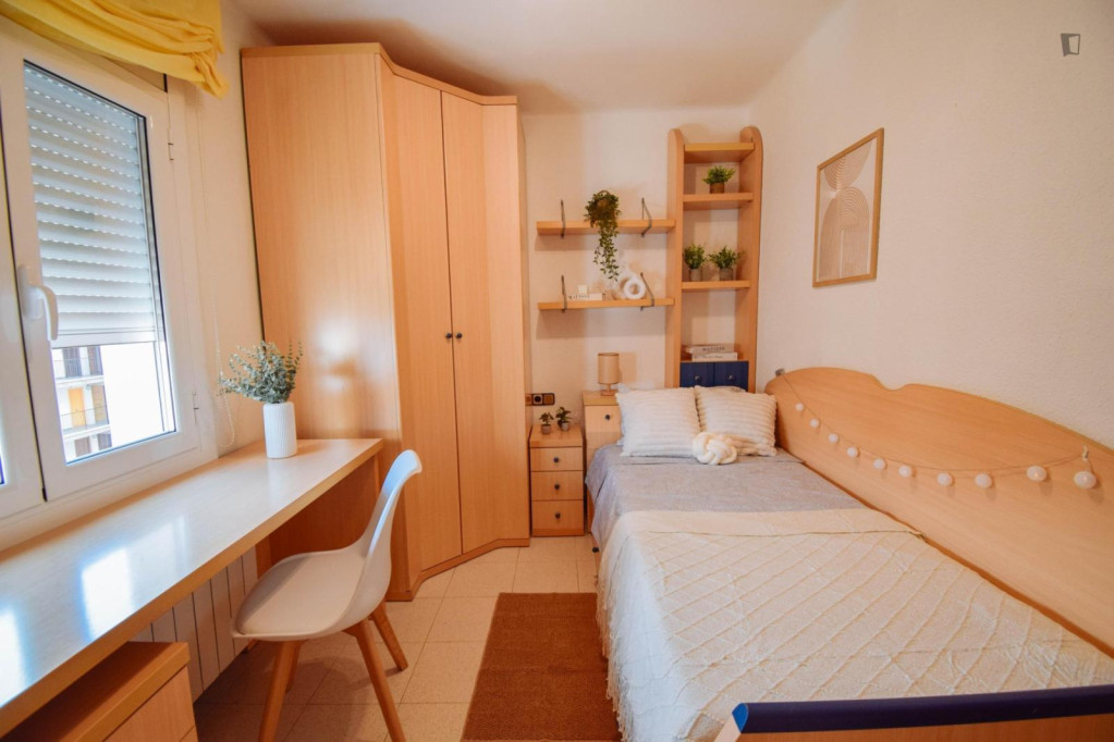 Cozy single bedroom close to the university and city center - Lleida - chambre - ImmoJeune