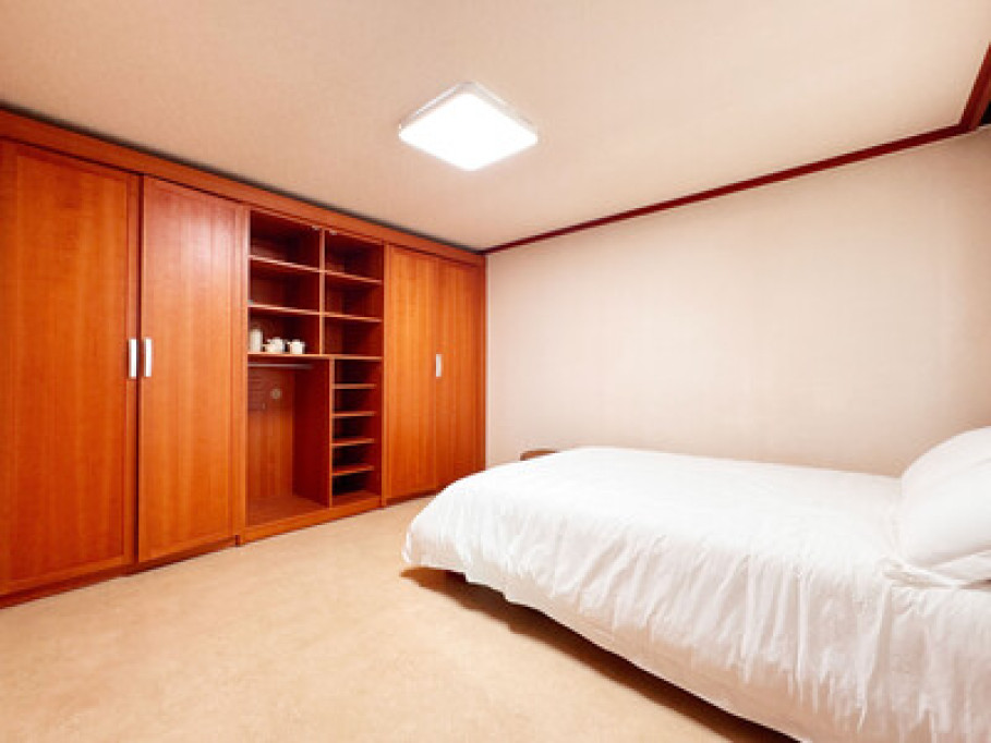 Private,Safe Home for Students
