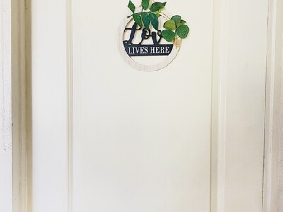Lincies House