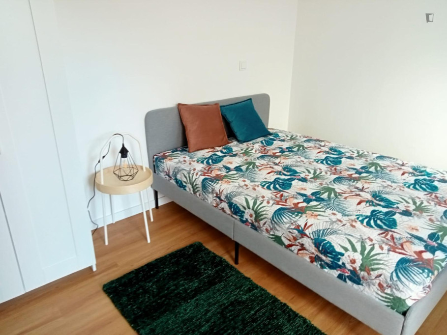 Charming studio next to Alma Shopping - Coimbra - chambre - ImmoJeune
