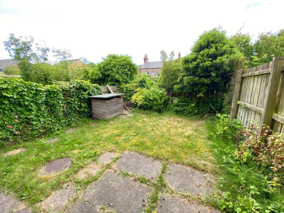 2 bed flat to rent
