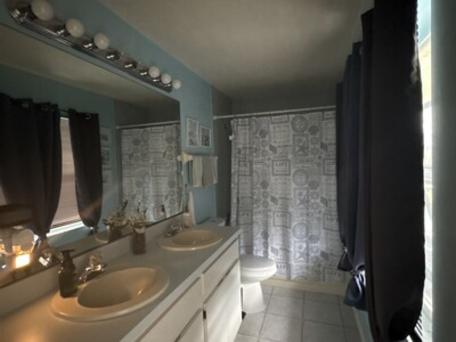 Charming room with king size bed, p