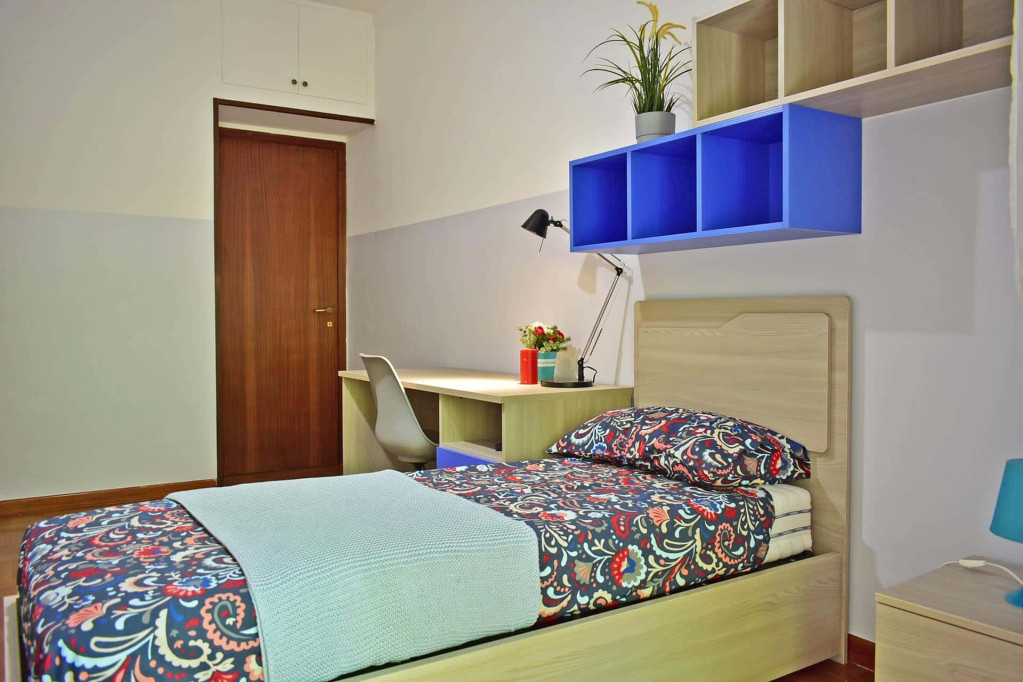 via rho 8  private room s3