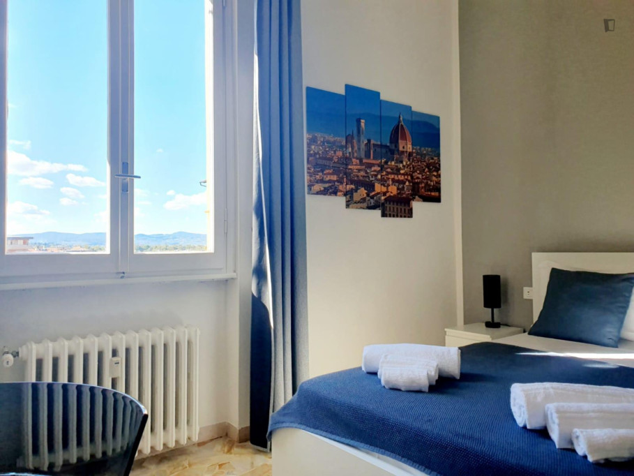 Bright Double Ensuite Bedroom in Florence - Florence - chambre - ImmoJeune