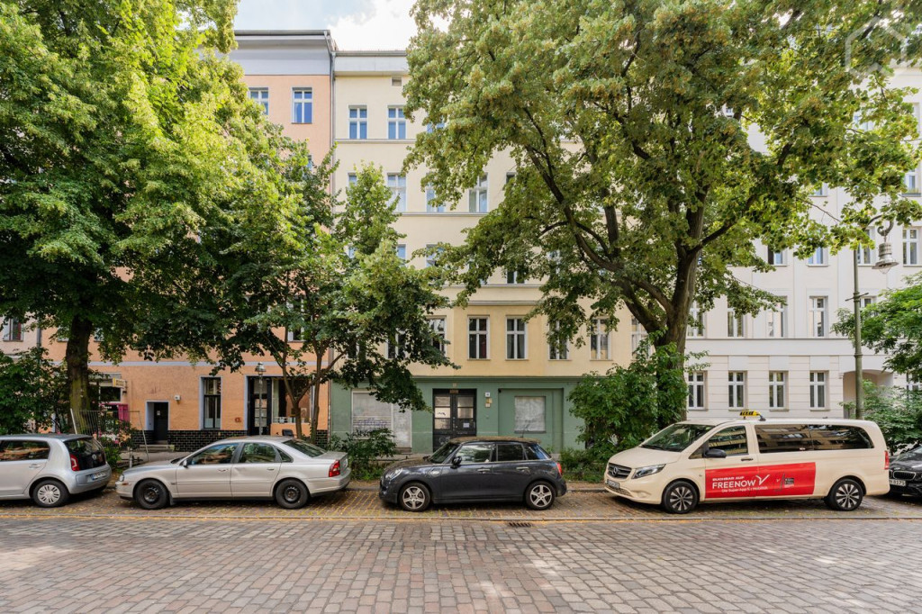 Shared room in Kreuzberg near Paulinke Ufer