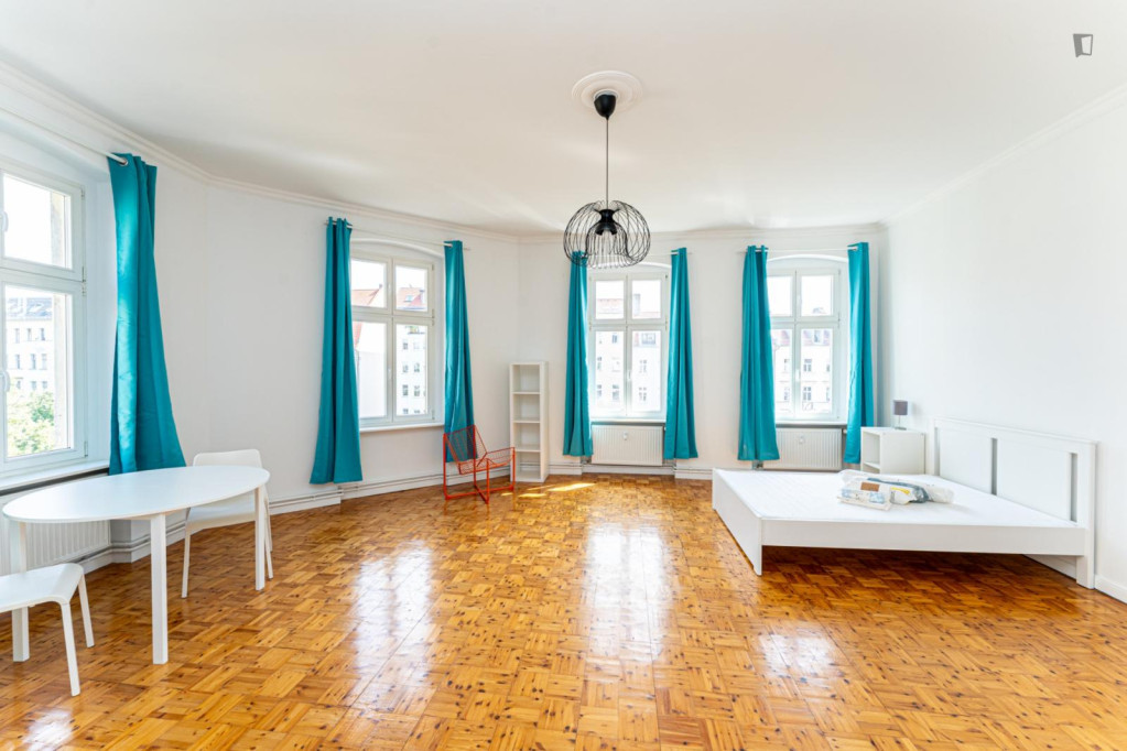 Large double bedroom in Winsviertel