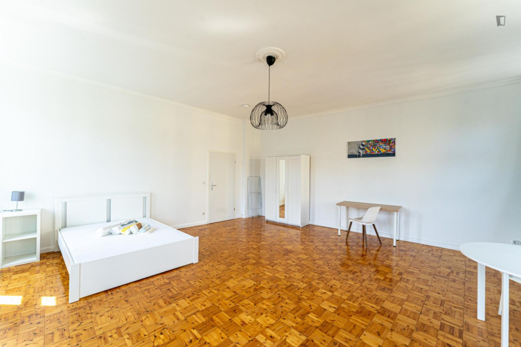 Large double bedroom in Winsviertel