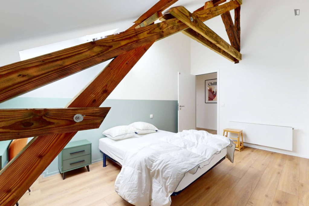 Neat double bedroom near Schaerbeek station - Bruxelles - chambre - ImmoJeune