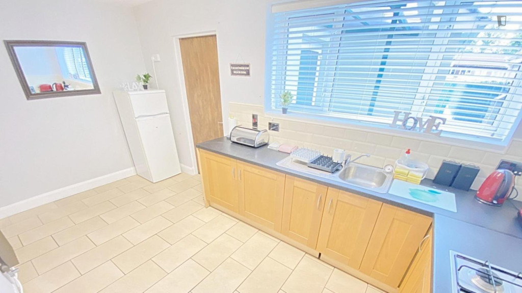 Bed in a pleasant twin bedroom, near University College Cork