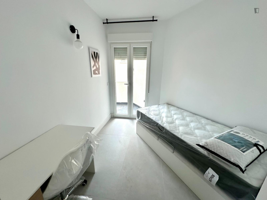Modern single ensuite bedroom in Villanueva de la Cañada, well connected to Madrid - Madrid - chambre - ImmoJeune