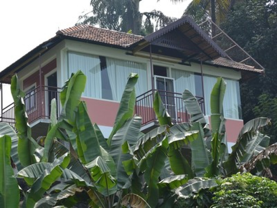 Periyar Homestay Riverside Chalet 